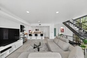 Photo - 1418 Innes Pl