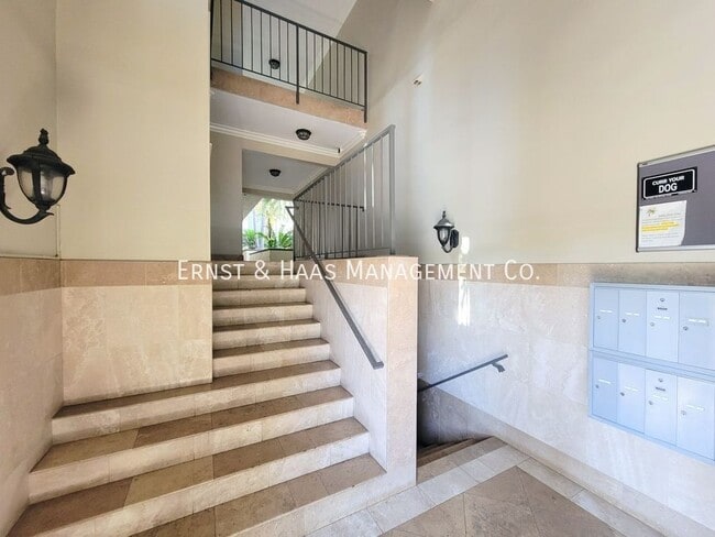 Photo - 421 W 6th St Unit #103