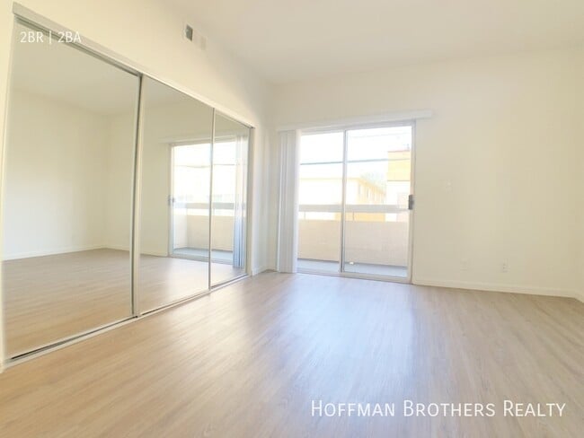 Photo - 11917 Culver Blvd Unit 301