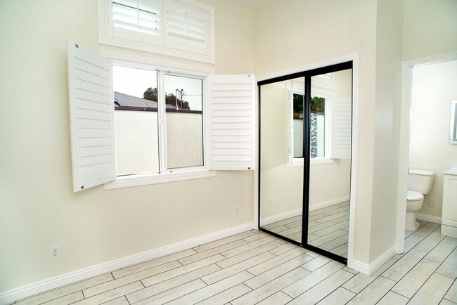 Photo - 13310 Glenoaks Blvd