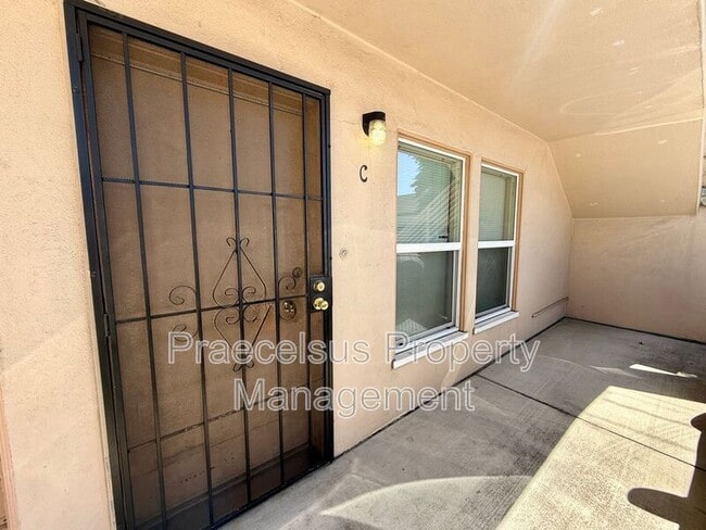 Building Photo - 270 Whitney St Unit C