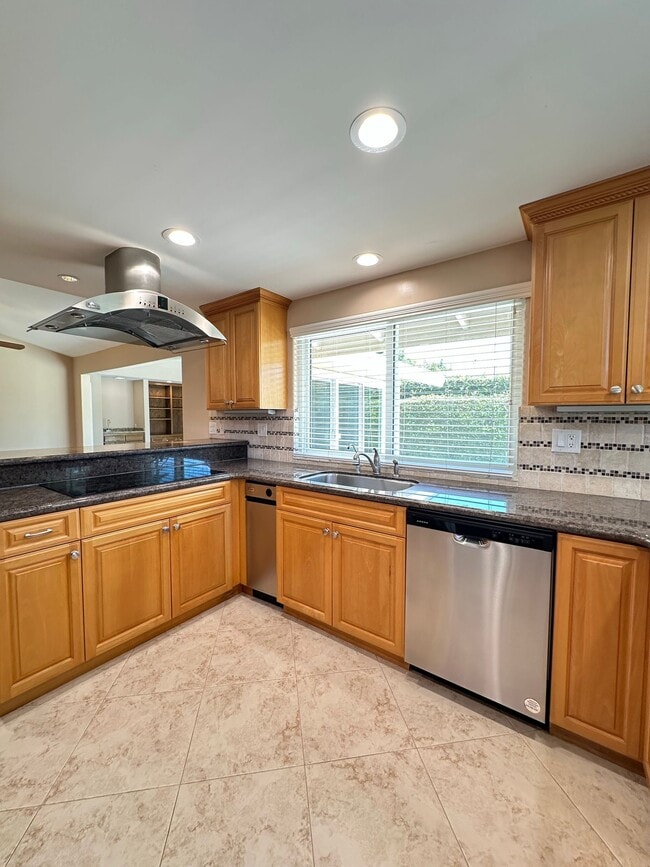 Photo - 11352 Weatherby Rd