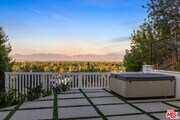Photo - 16725 Oak View Dr House