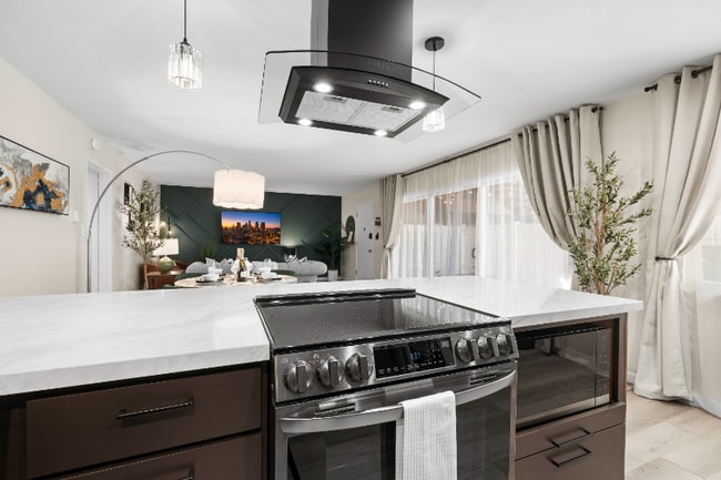 Photo - 2940 W Carson St Unit #112