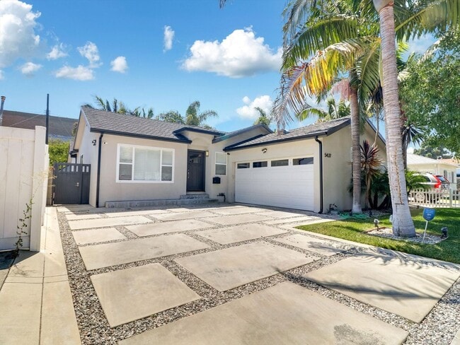 Building Photo - 5437 Coolidge Ave