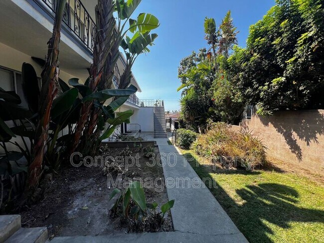 Building Photo - 911 Edgewood St Rental
