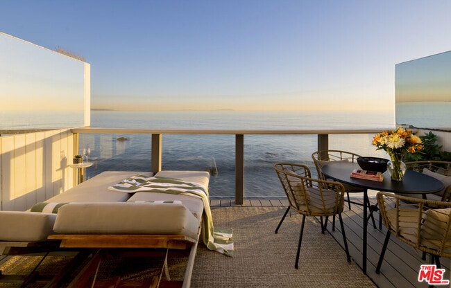 Building Photo - 20638 Pacific Coast Hwy Unit 00009-17