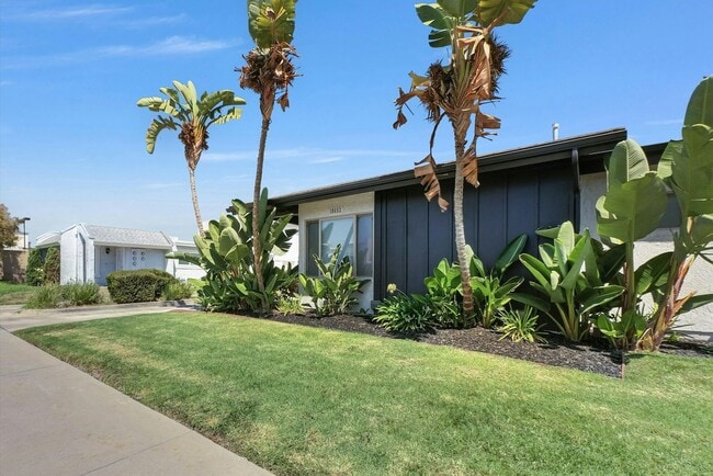 Photo - 18652 Libra Cir Unit 1