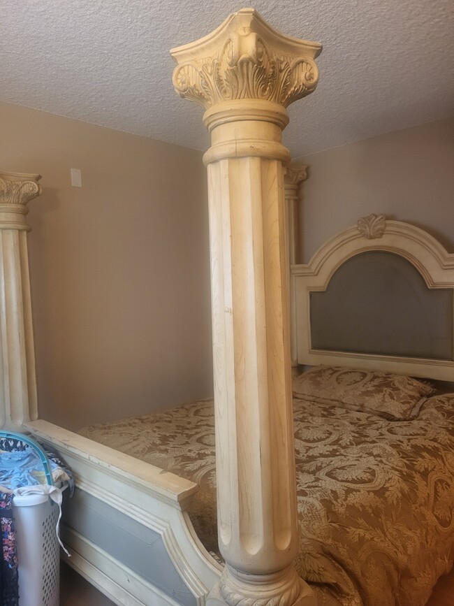 Bedroom For Rent - 630 E Orange Grove Ave Apartment Unit Patricia