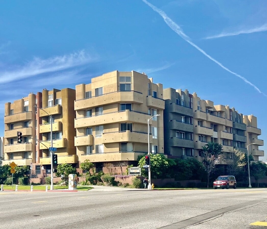 Lafayette Towers Apartment - Lafayette Towers Apartment