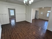 Photo - 860 W 56th St