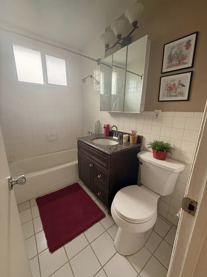 Photo - 4714 W 152nd St