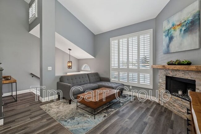 Photo - 350 Avocado St Unit B1