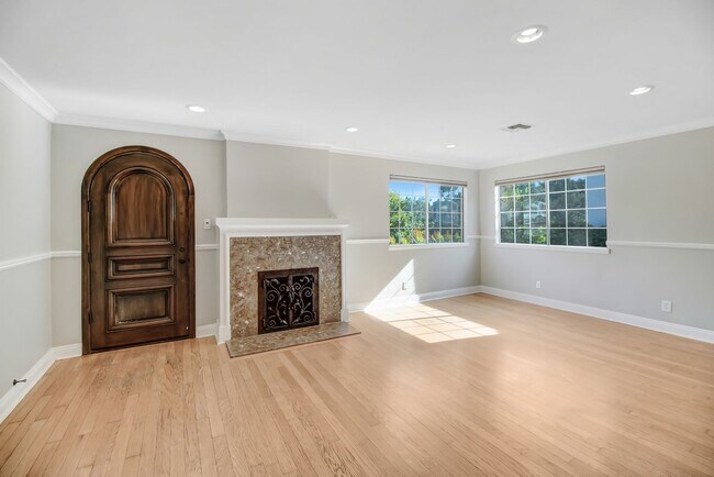 Photo - Beautiful Pet Friendly Home in Pasadena