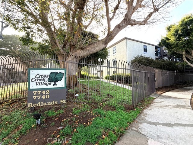 Building Photo - 7742 Redlands St Unit D2051