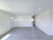 Photo - 1320 Lewis Ave Unit B