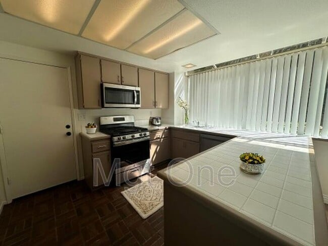 Photo - 26402 Kilkarney Unit 18