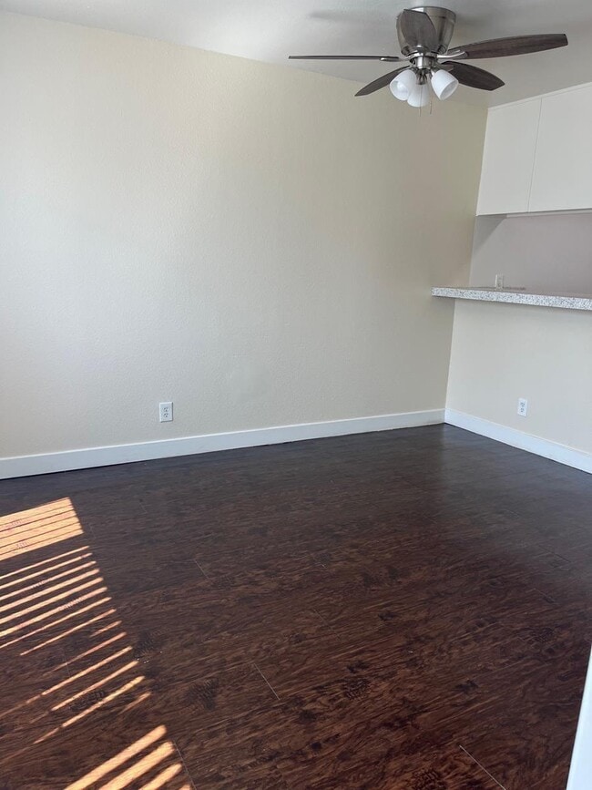 Photo - 808 W Anaheim St