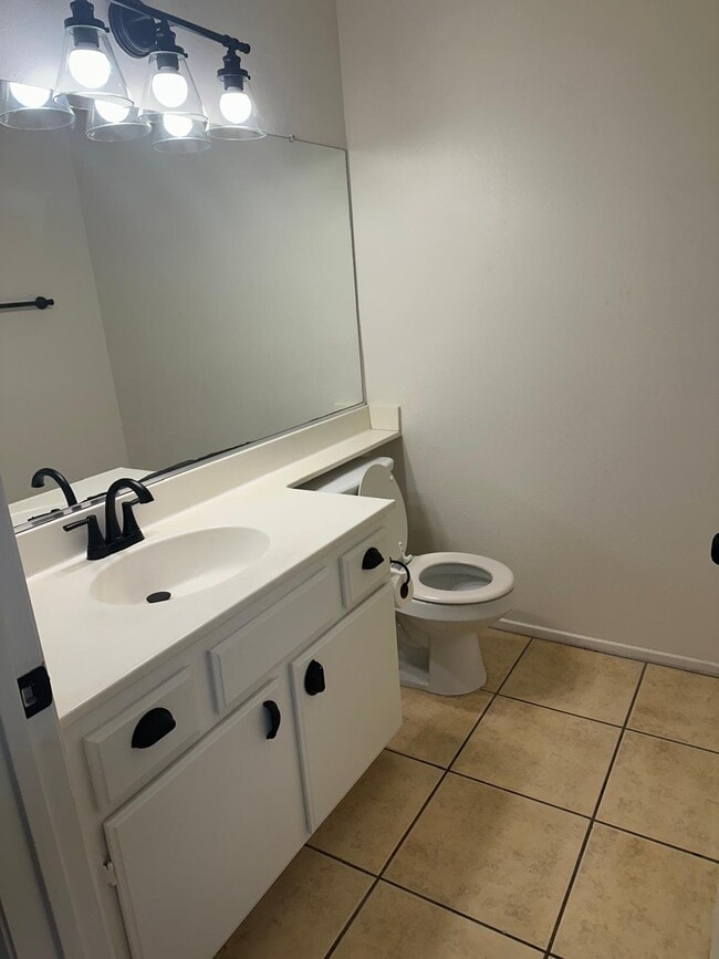 Photo - 1050 Harbor Heights Dr Unit A