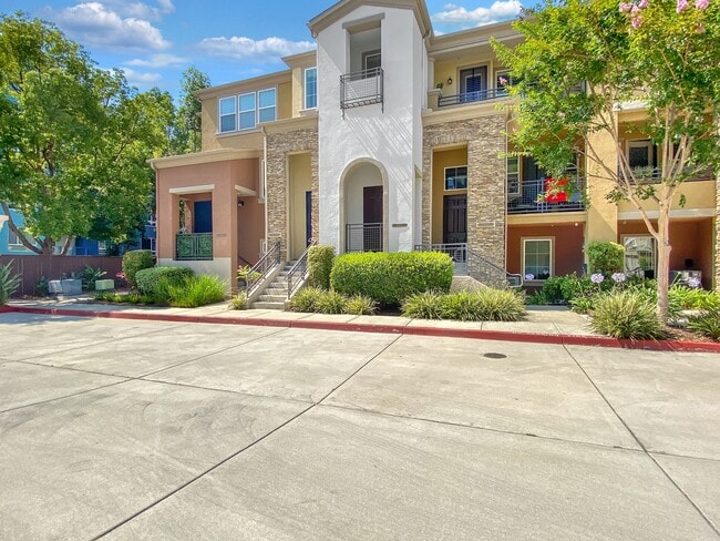 Photo - 8808 Promenade N Pl Townhome