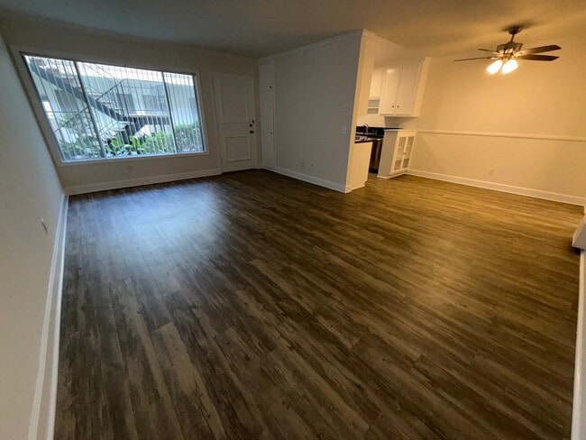 Photo - 1631 Barry Ave Unit 4