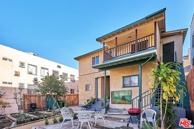Photo - 826 S Park View St