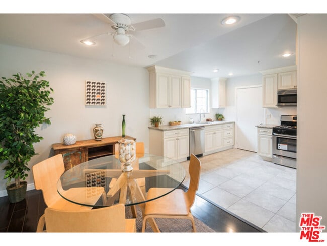 Photo - 705 N Dillon St