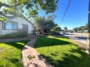 Photo - 3 bed, 2 bath located in Riverside!