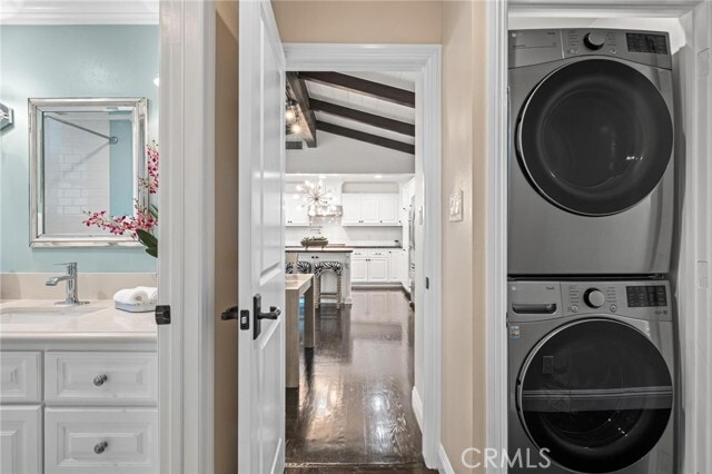 Photo - 2219 Estribo Dr