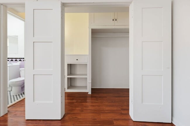 Photo - 724 S Mariposa Ave Unit 406