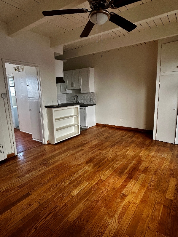 Building Photo - 1909 Beachwood Dr Unit 14A