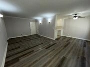 Photo - 345 S Manhattan Pl Apartments