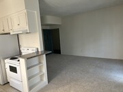 Unit Nº206 - Entryway - 10964 Wellworth Ave Apartments