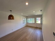 Photo - 1502 Clay St