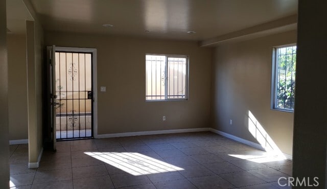 Photo - 8925 Menlo Ave