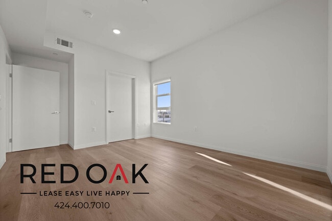 Photo - 218 S Occidental Blvd Unit 402