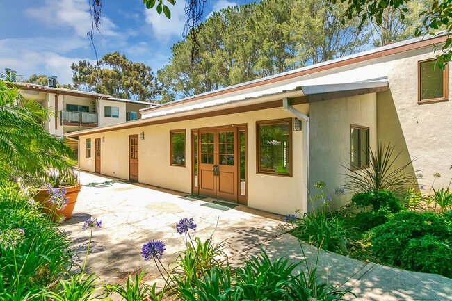 Photo - 1780 S El Camino Real