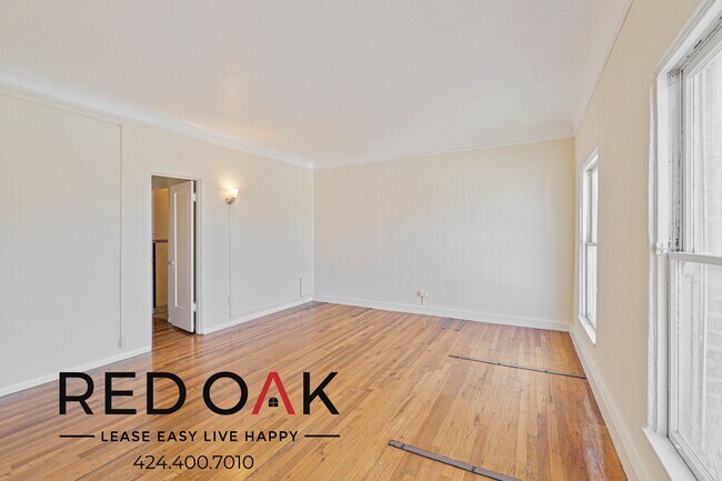 Photo - 657 Cochran Ave Unit 202