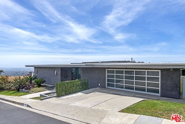 Building Photo - 16722 Charmel Ln