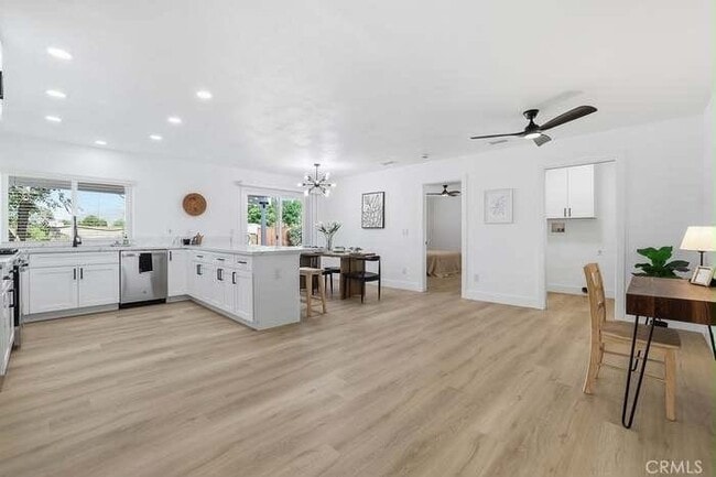 Photo - 7625 Windsor Ave