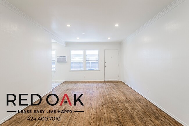 Photo - 5832 Carlton Way Unit 04