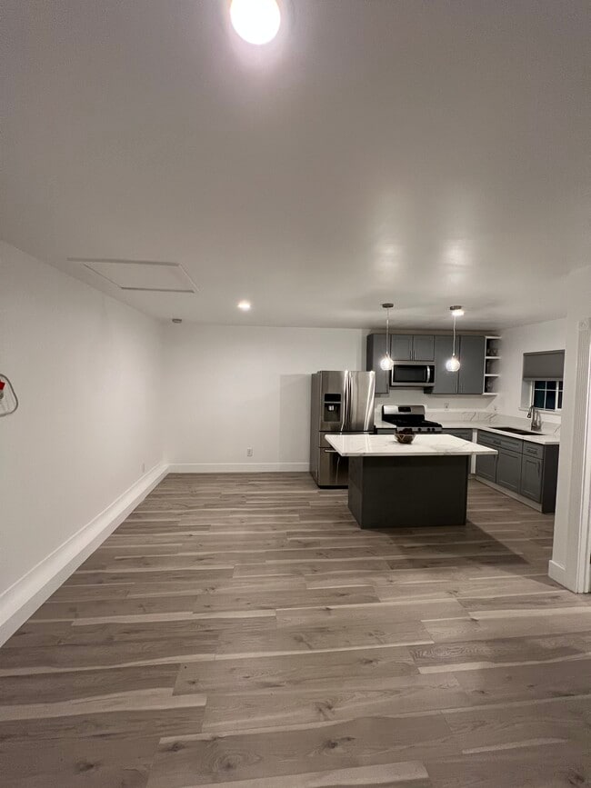 Photo - 413 N Macneil St Unit Studio