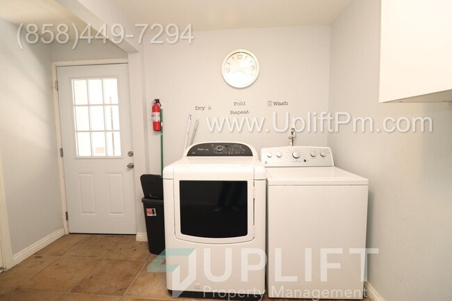 Photo - Casita Way (4025) Unit B (Upstairs)