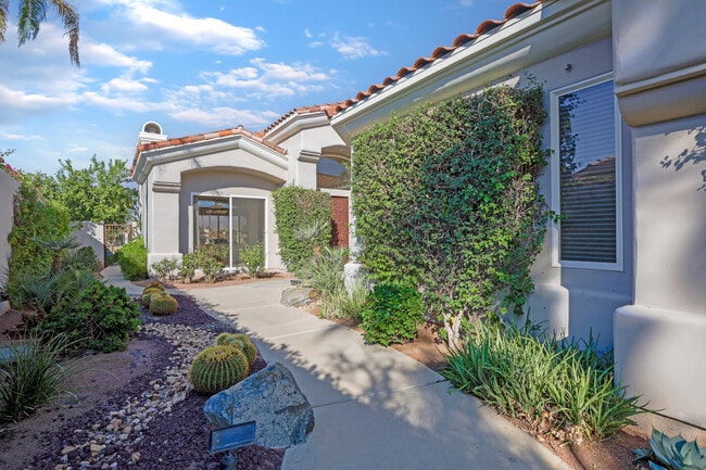 Photo - 830 Hawk Hill Trail