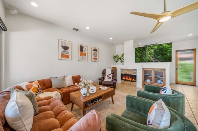 Photo - 80305 Cedar Crest