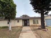 Photo - 1609 Grove St Unit B