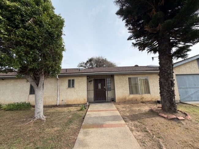Photo - 1609 Grove St Unit B