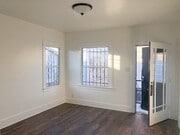 Photo - 520 E 17th St