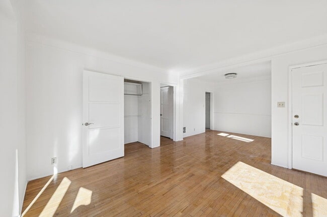 Photo - 1556 S Beverly Glen Blvd Unit 1556