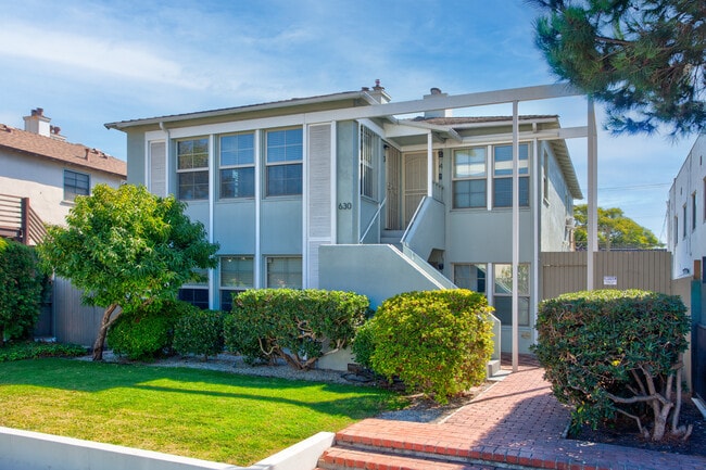 Building Photo - 630 E San Antonio Dr Unit #3